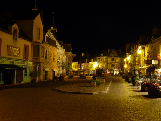 malestroit-nuit.jpg